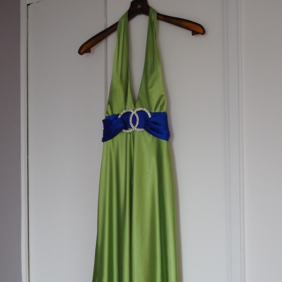 Beautiful Terani Dress - Picture 2 of 6